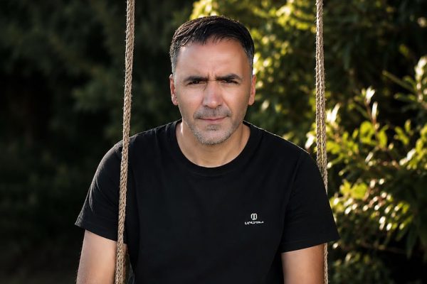 Read more about the article Γιάννης Χαντζαρίδης